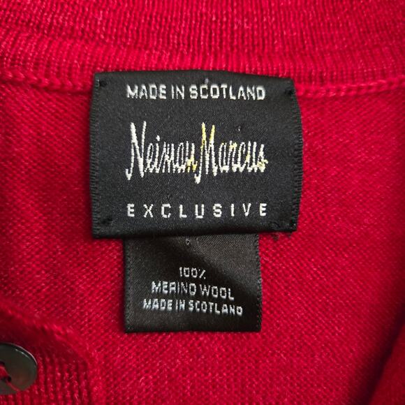 Neiman Marcus Exclusive Sweater Size L Merino Wool Red Quarter Button Pullover - Picture 3 of 12